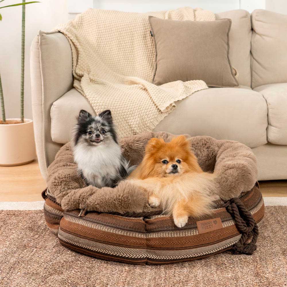Cama clásica de perros de Donut Jacquard Plush - Snuggle Den