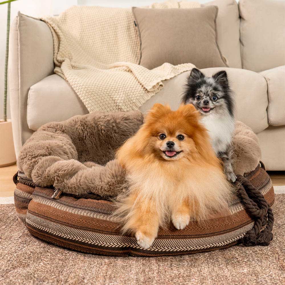 Cama clásica de perros de Donut Jacquard Plush - Snuggle Den