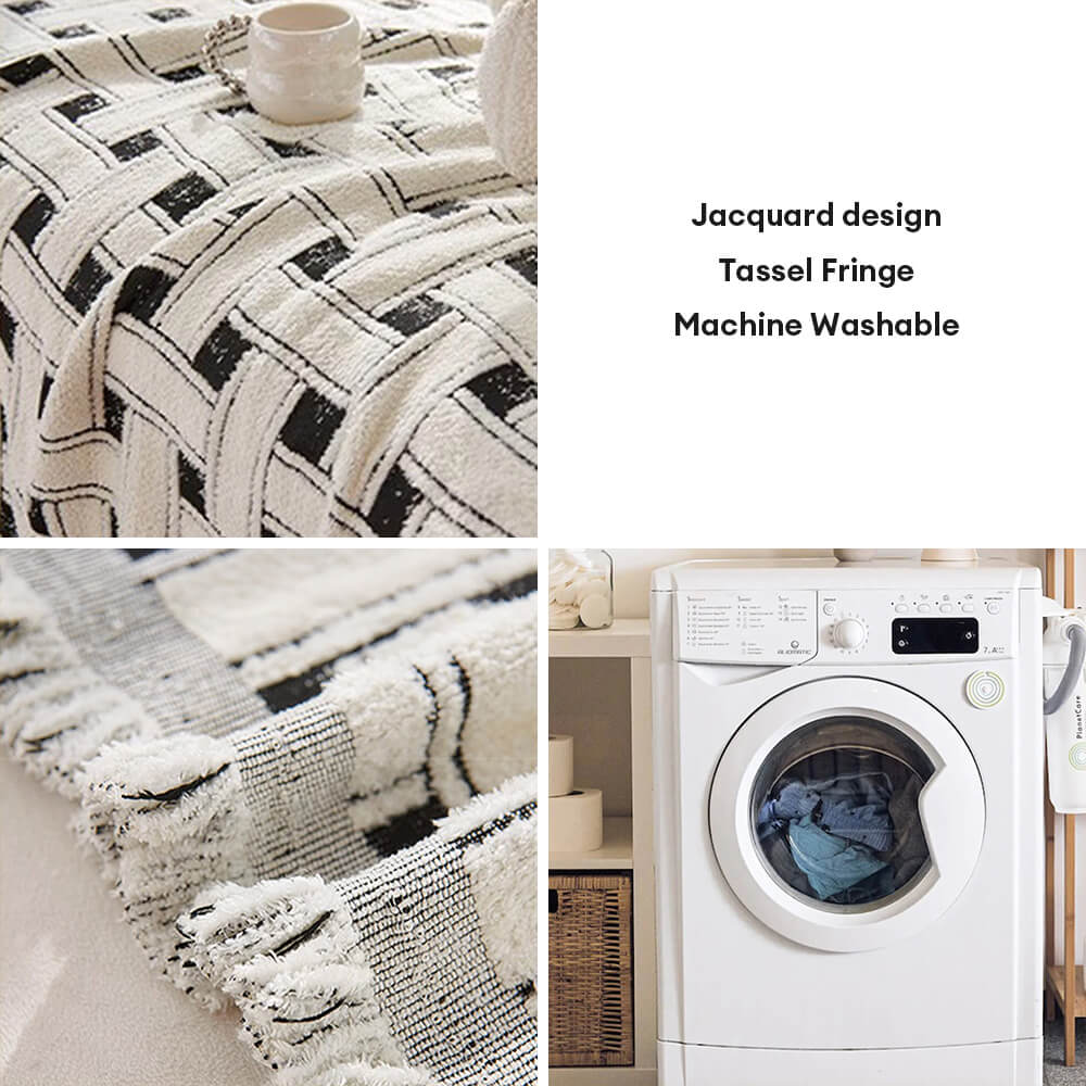 Elegante cubierta de sofá de tasas con borde con flecos a cuadros