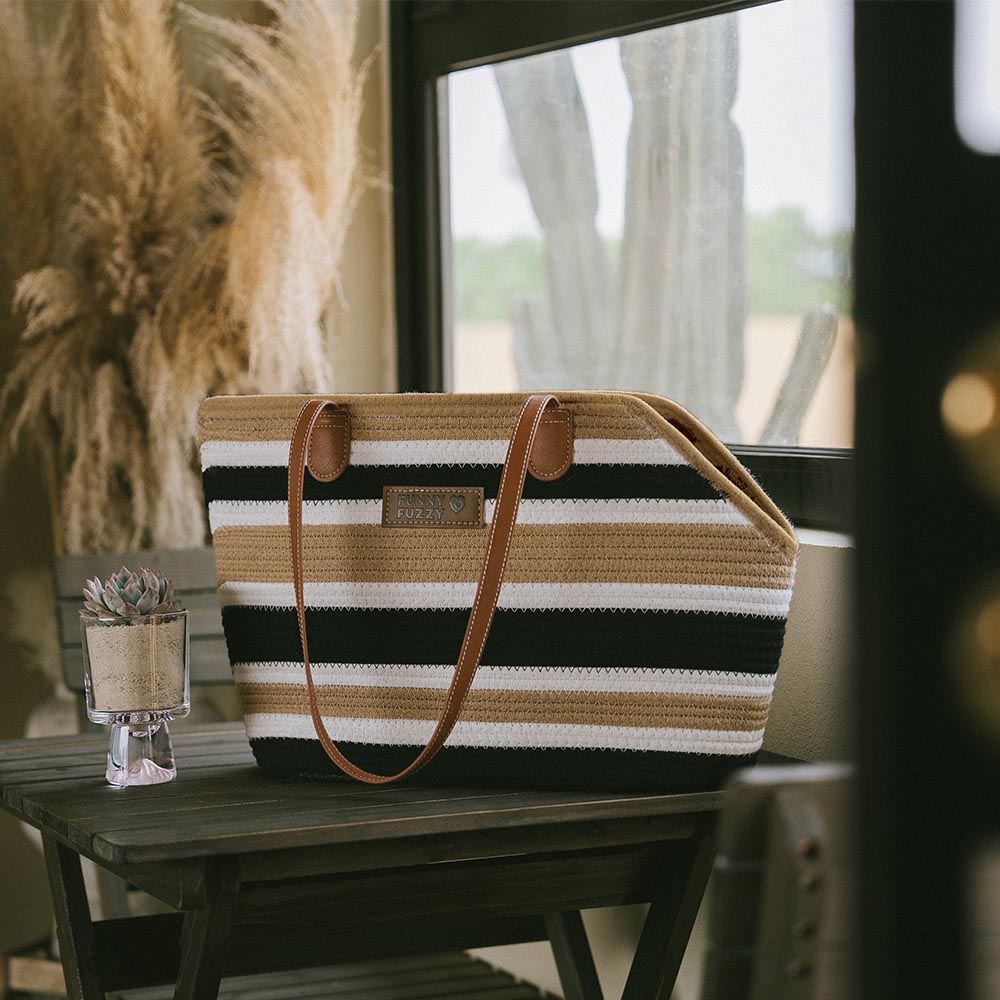 Masso per animali domestici con le vacanze estive con le vacanze estate fatte in cotone leggero