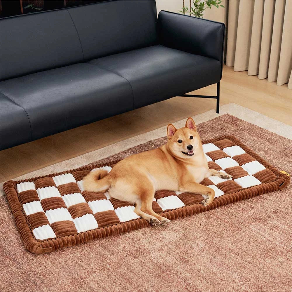 Cozy Plaid Non-Slip Dog Bed Mat for Car Seat Extender