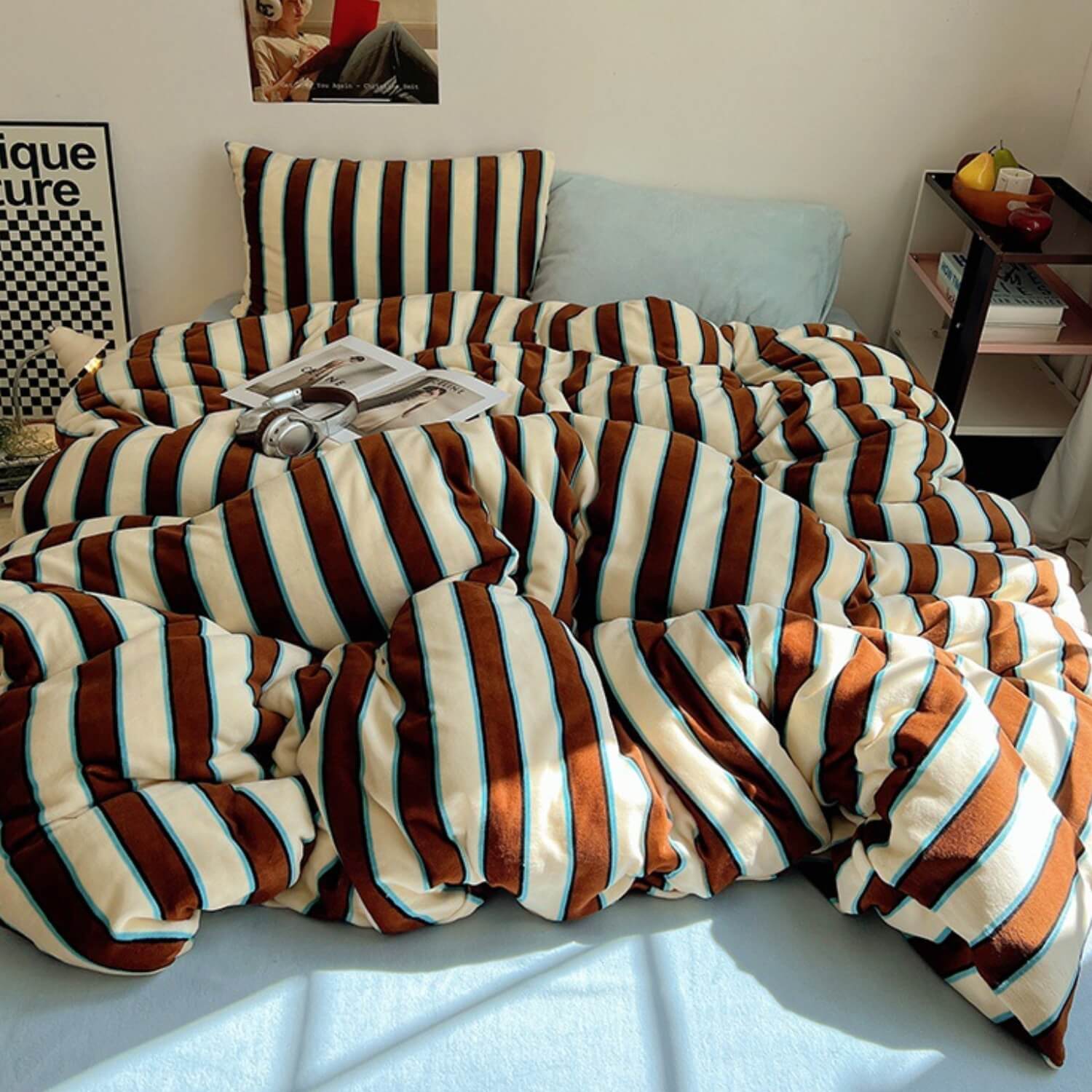 Chic Striped Double-Sided Milk Velvet Luxury Bed Sheet Set