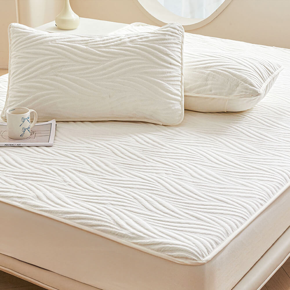 Ultra-Soft Waterproof Anti-Bacterial Fitted Sheet Mattress Cover